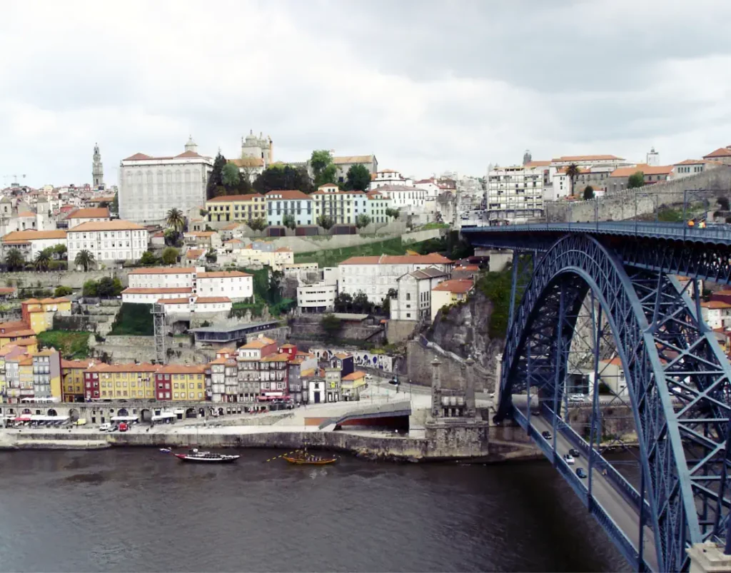 Hotel no Porto junto ao Rio Douro
