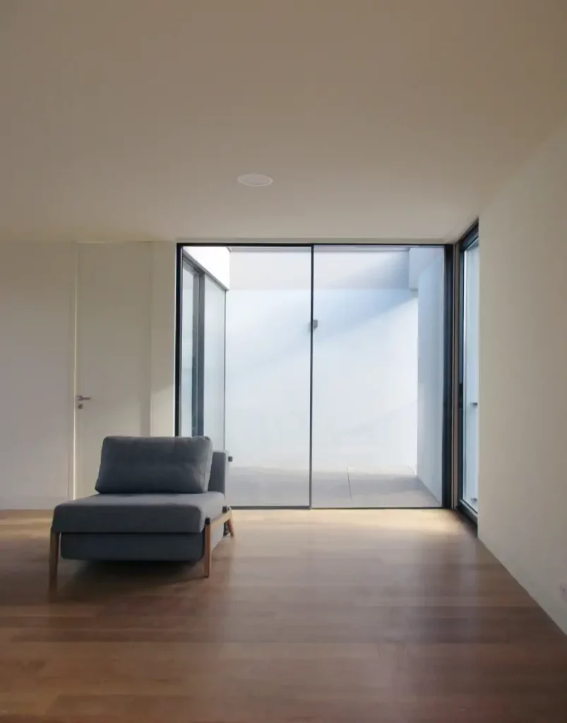 Casa minimalista - estúdio