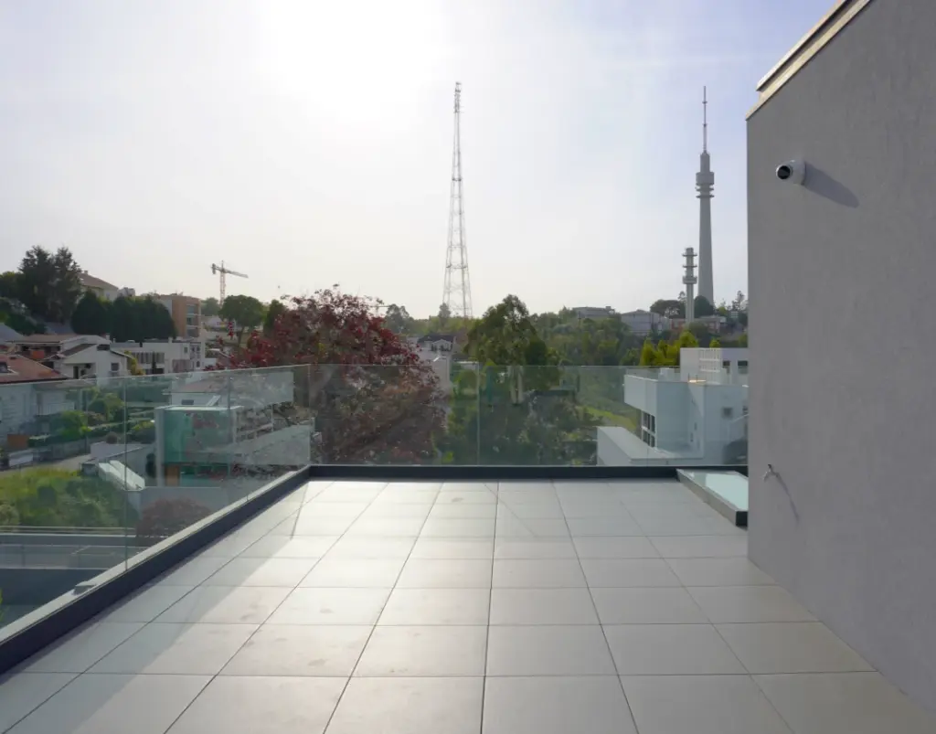 Terraço com vista para monte da virgem em Gaia e guardas de vidro